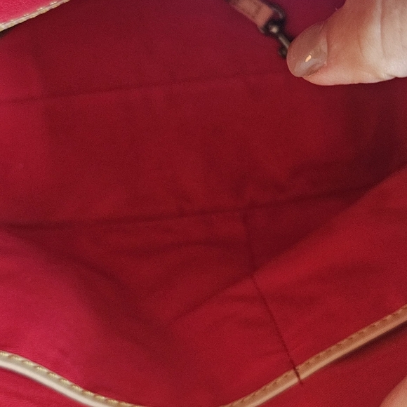 Vintage Dooney & Bourke Ivory Patent Leather Satchel Handbag Crossbody 2 Straps - Picture 4 of 14